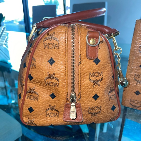 Vintage MCM Boston Bag & wallet - Picture 5 of 17